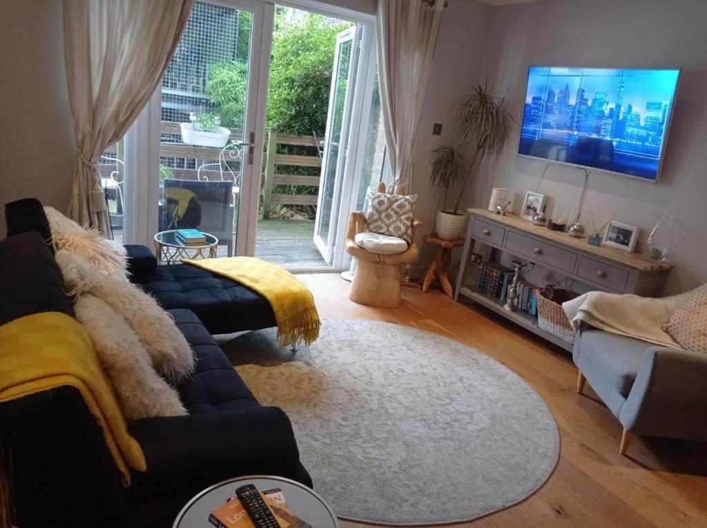 Three Bedroom Apartment By Beautiful Park London Exterior photo